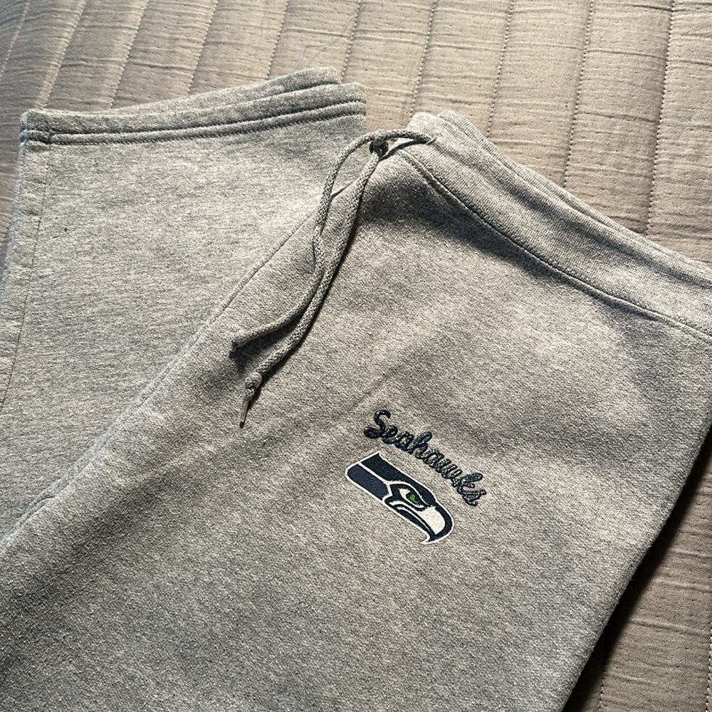 Seahawks fleece pant, size L straight leg - Picture 10 of 10